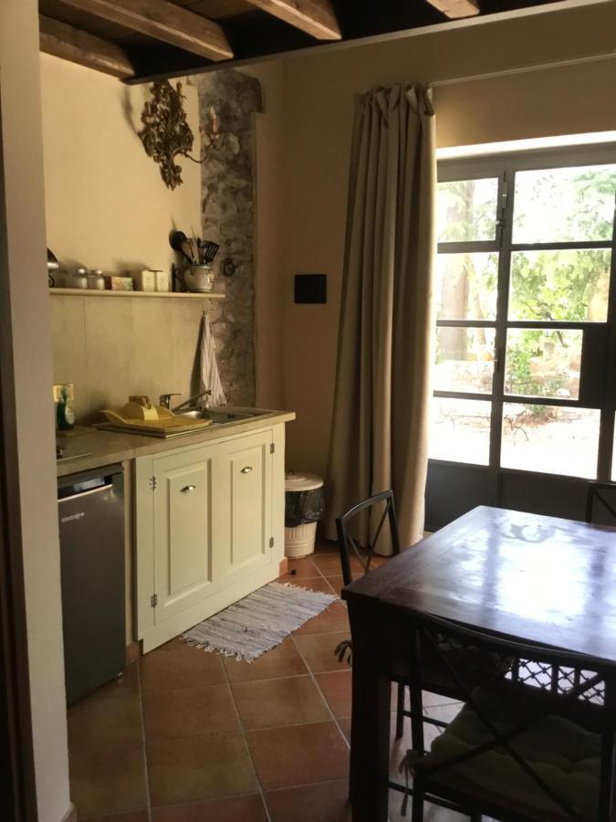 Agriturismo Castello Santa Margherita Cori Eksteriør bilde