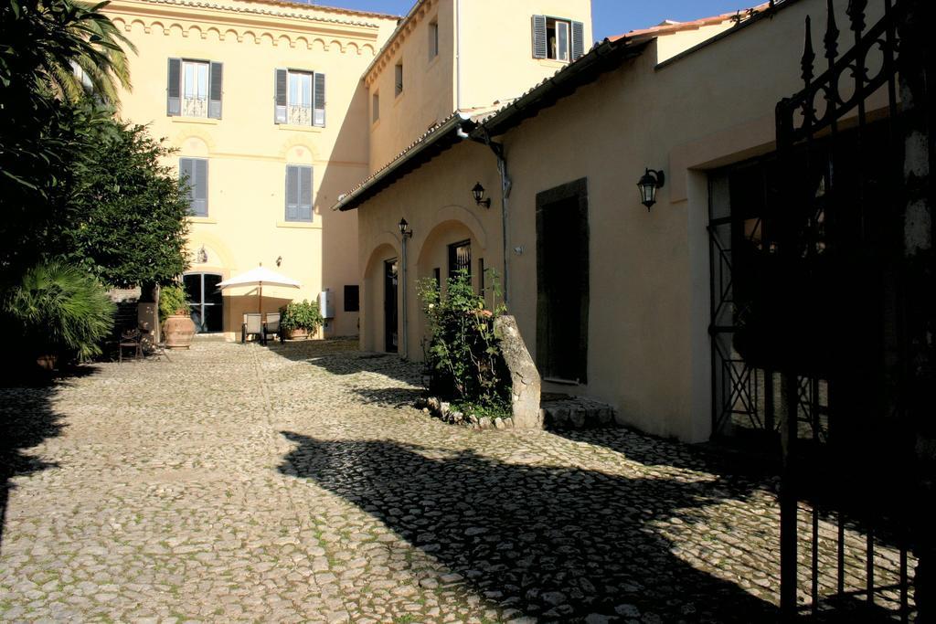 Agriturismo Castello Santa Margherita Cori Eksteriør bilde